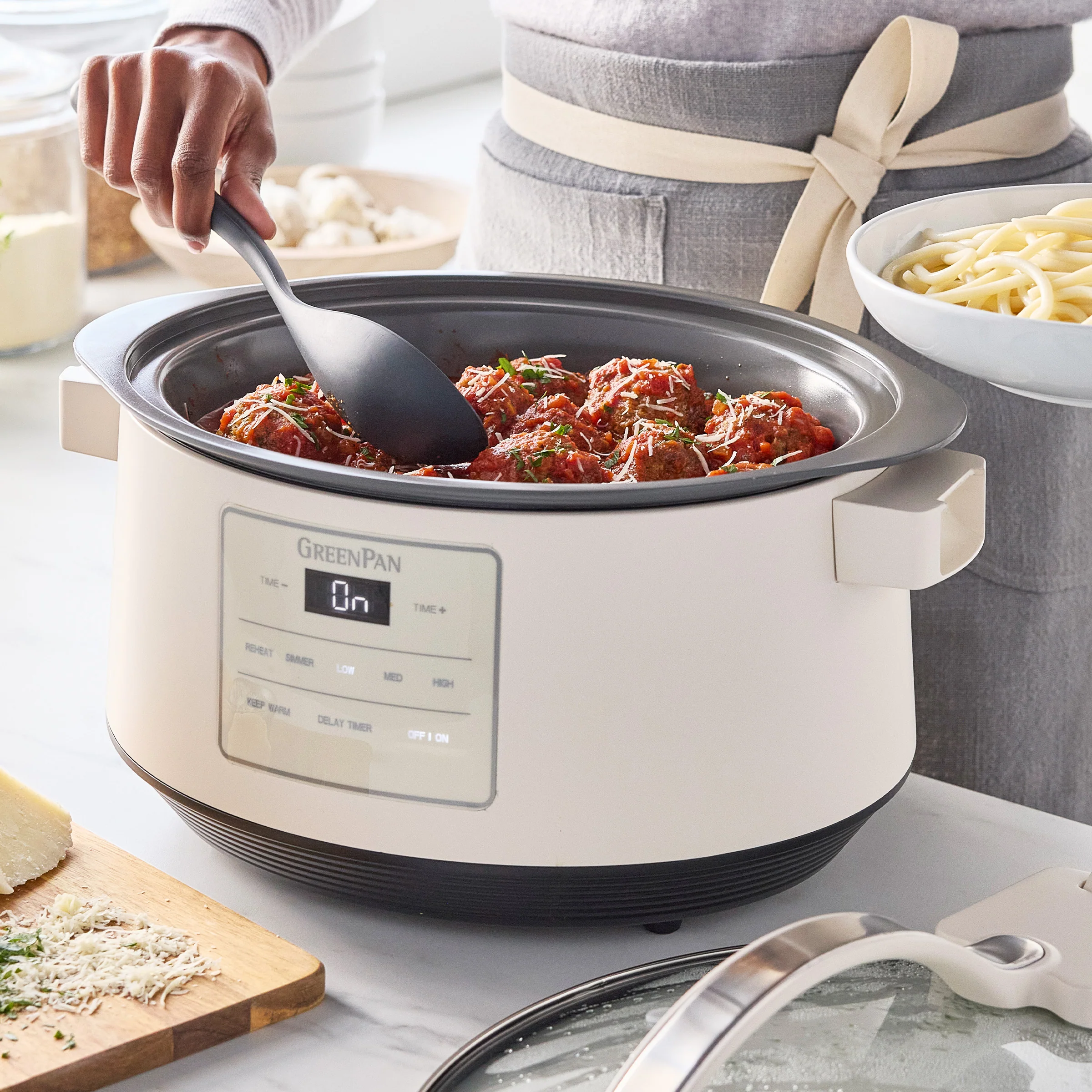 8-Quart Locking Lid Slow Cooker | Cloud Cream - Image 6