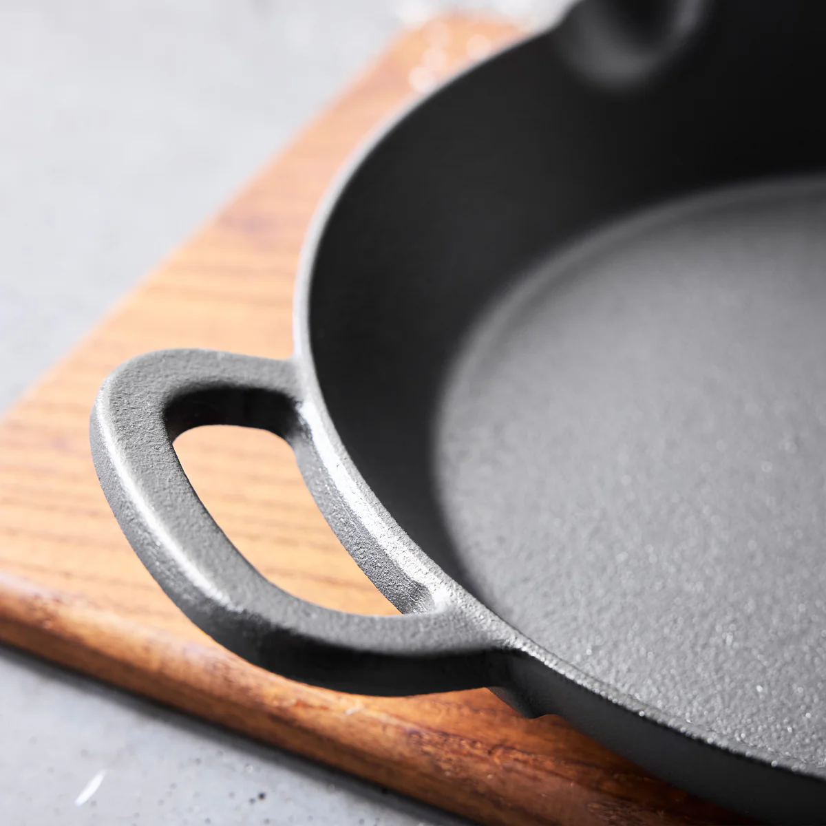 Bobby Flay by GreenPan 8" and 10" Cast Iron Frypan Set - Image 10