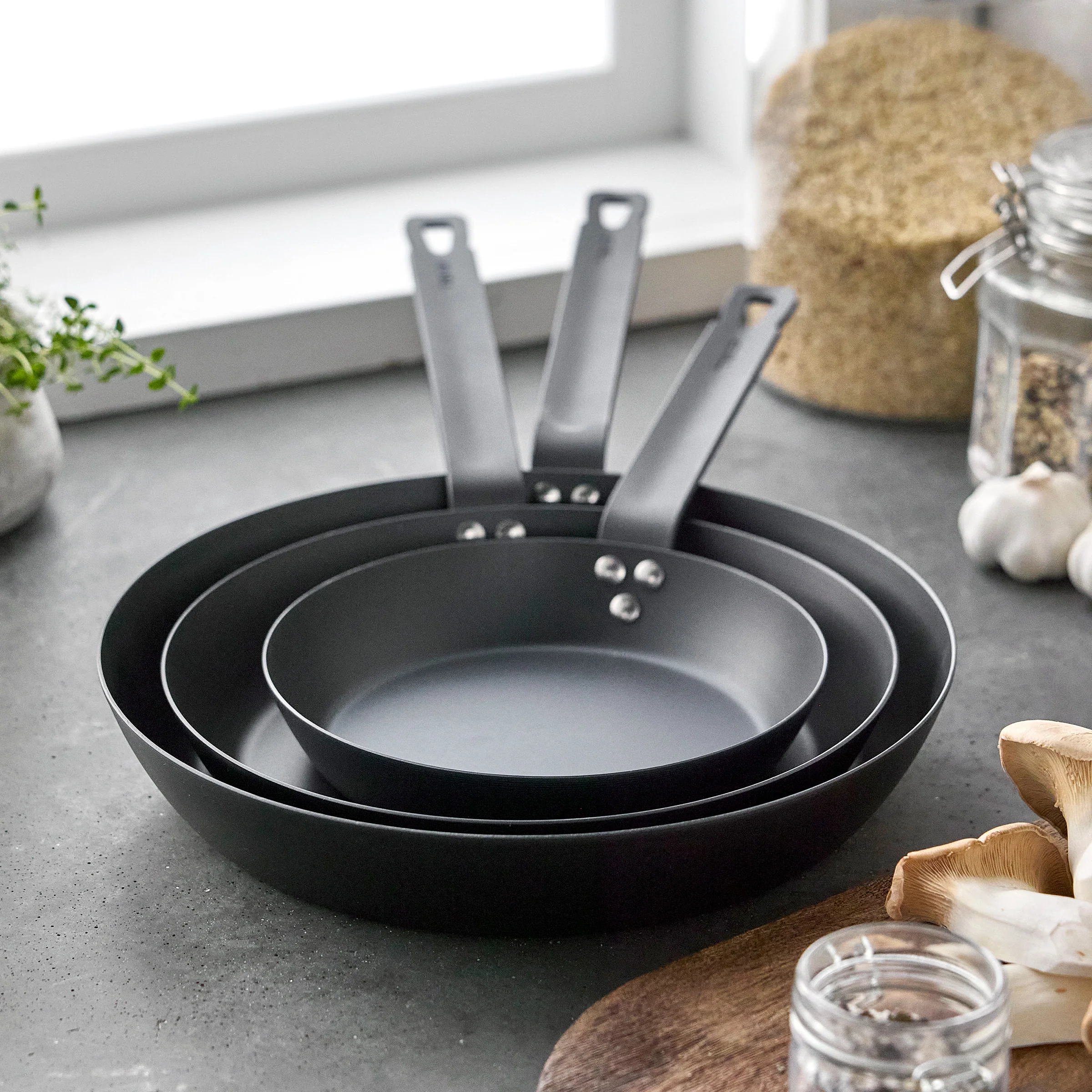 Bobby Flay by GreenPan 8" Carbon Steel Frypan - Image 12