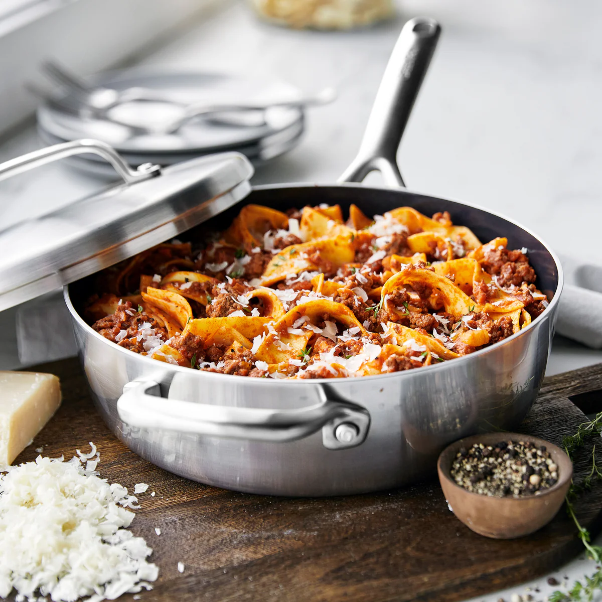 GP5 Stainless Steel 4-Quart Sauté Pan with Lid and Helper Handle | Mirror Handles - Image 3