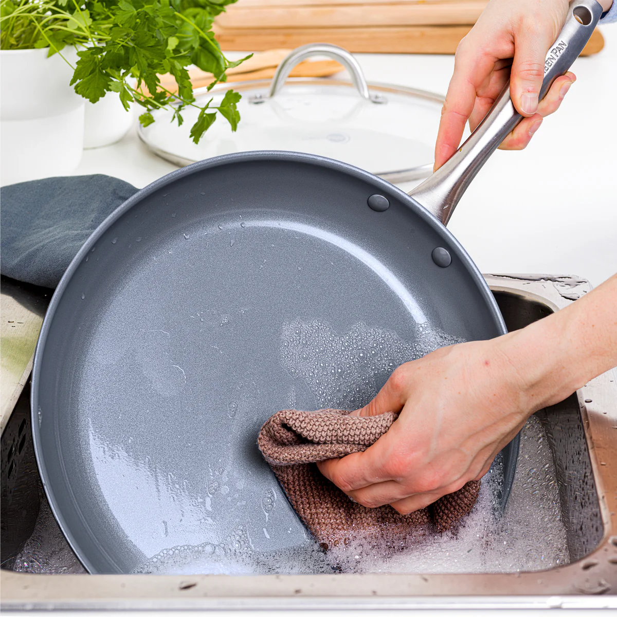 Lima Ceramic Nonstick 8" Frypan - Image 8