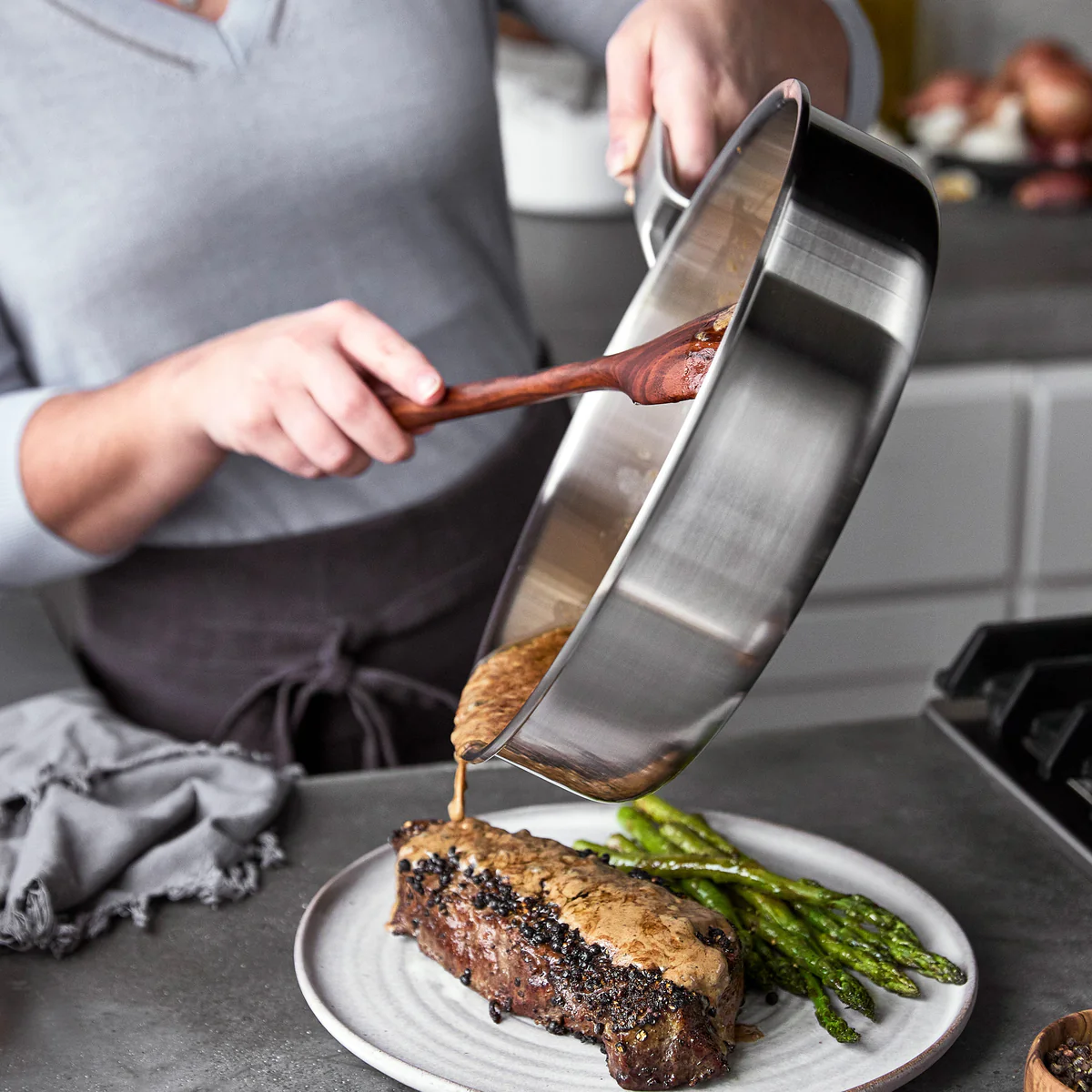 Merten & Storck Stainless Steel 3.5-Quart Sauté Pan with Lid - Image 4