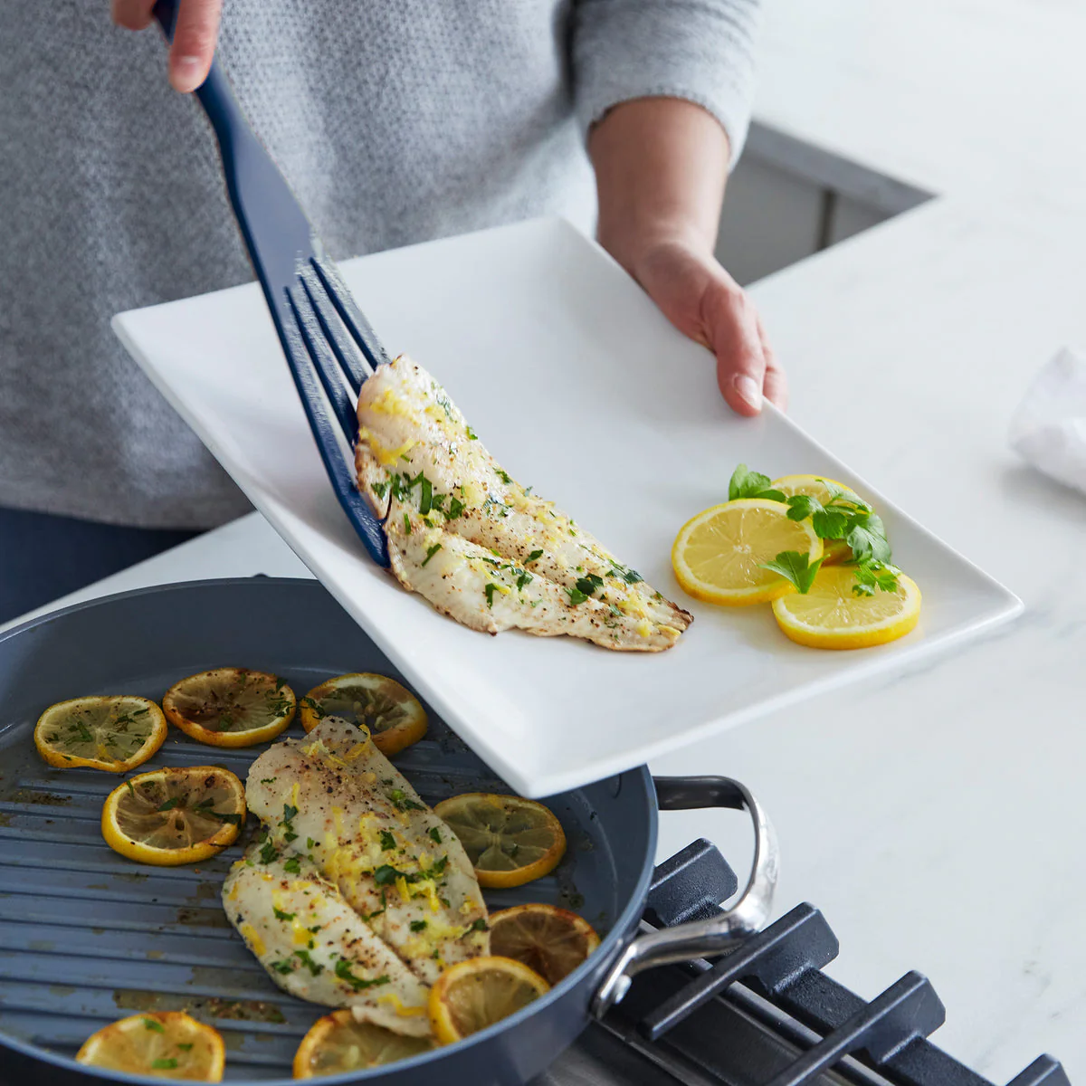 Platinum Silicone Fish Turner | Navy - Image 5