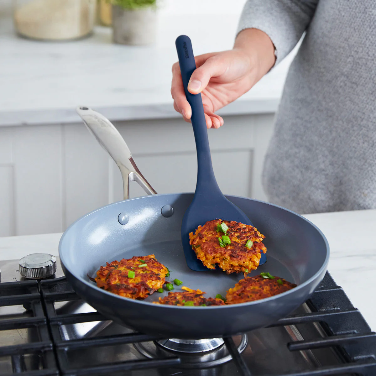 Platinum Silicone Solid Turner | Navy - Image 3