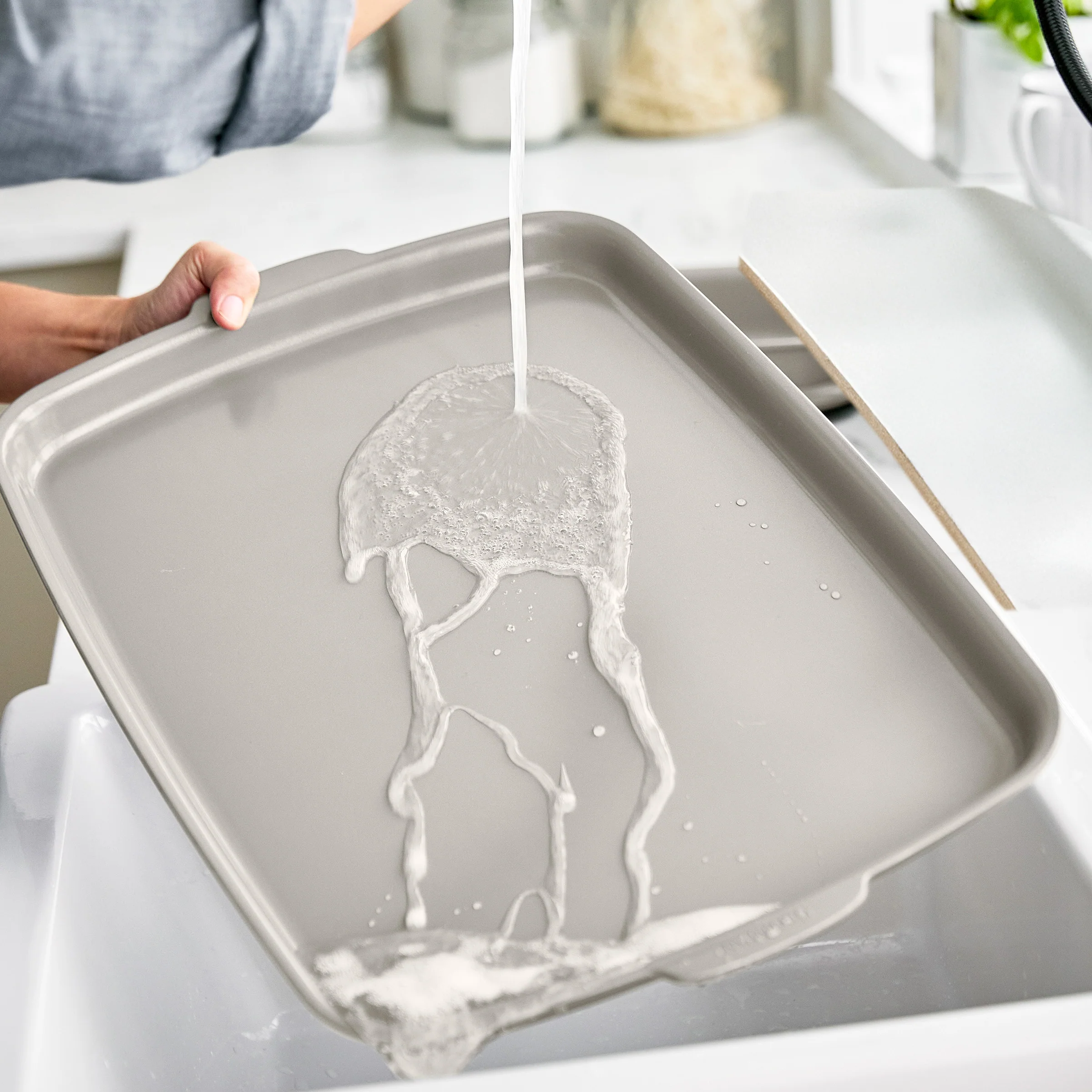 Premiere Ovenware Ceramic Nonstick 2-Piece Sheet Pan Set | Taupe - Image 9