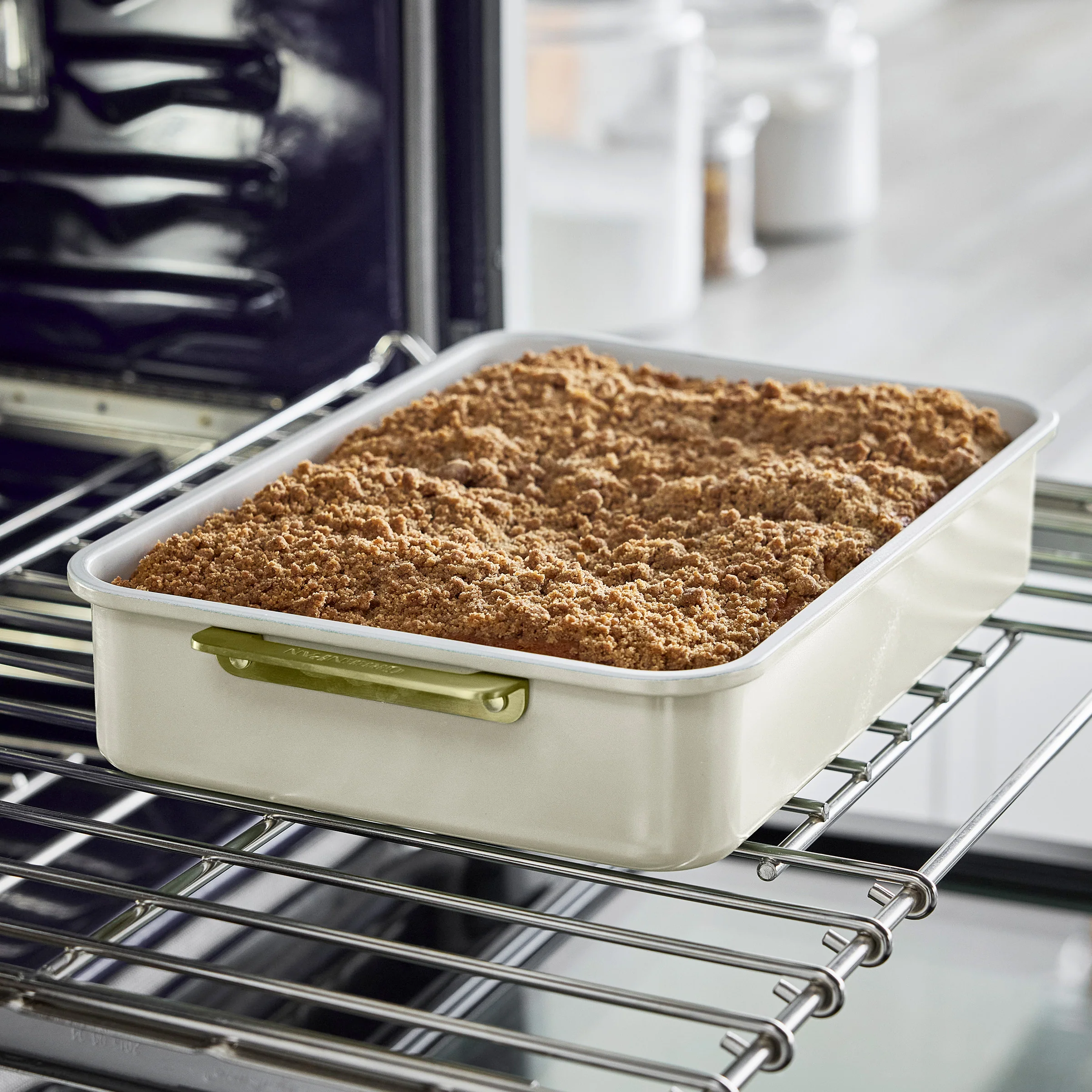 Reserve Bakeware 13" x 9" Rectangular Pan | Cream - Image 3
