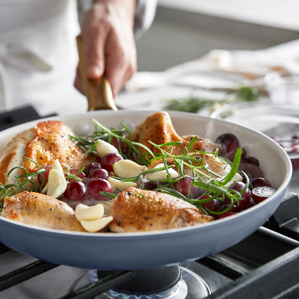 Reserve Pro Ceramic Nonstick 10-Piece Cookware Set | Ocean - Image 7