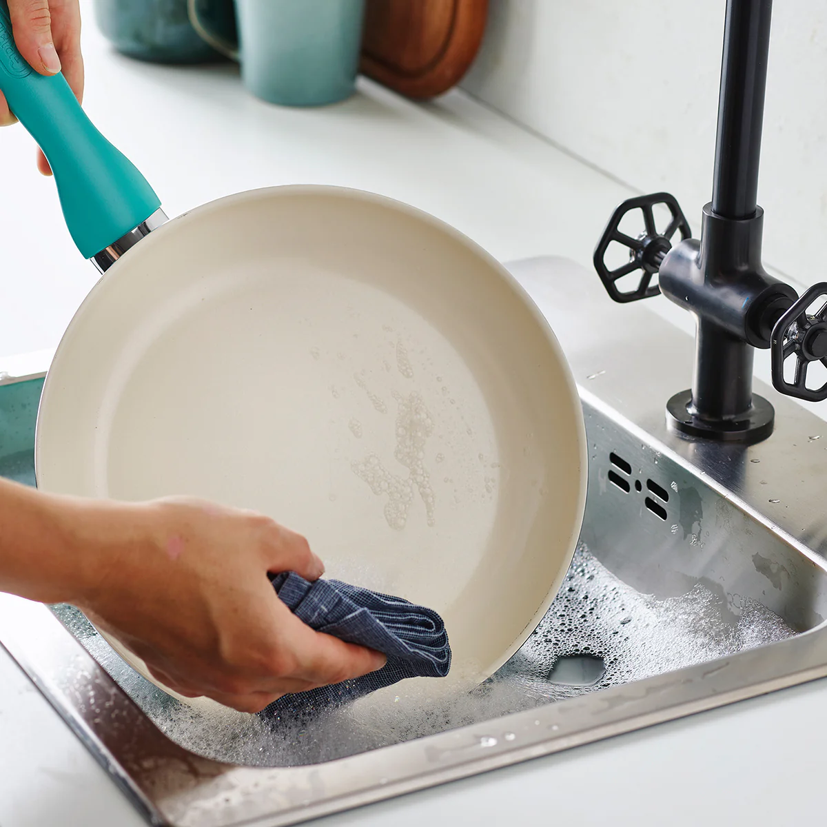 Rio Ceramic Nonstick 10" Frypan | Turquoise - Image 6