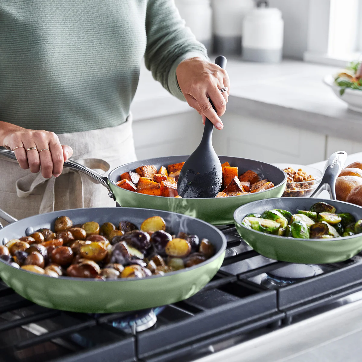 Valencia Pro Ceramic Nonstick 8", 9.5", and 11" Frypan Set | Sage - Image 4