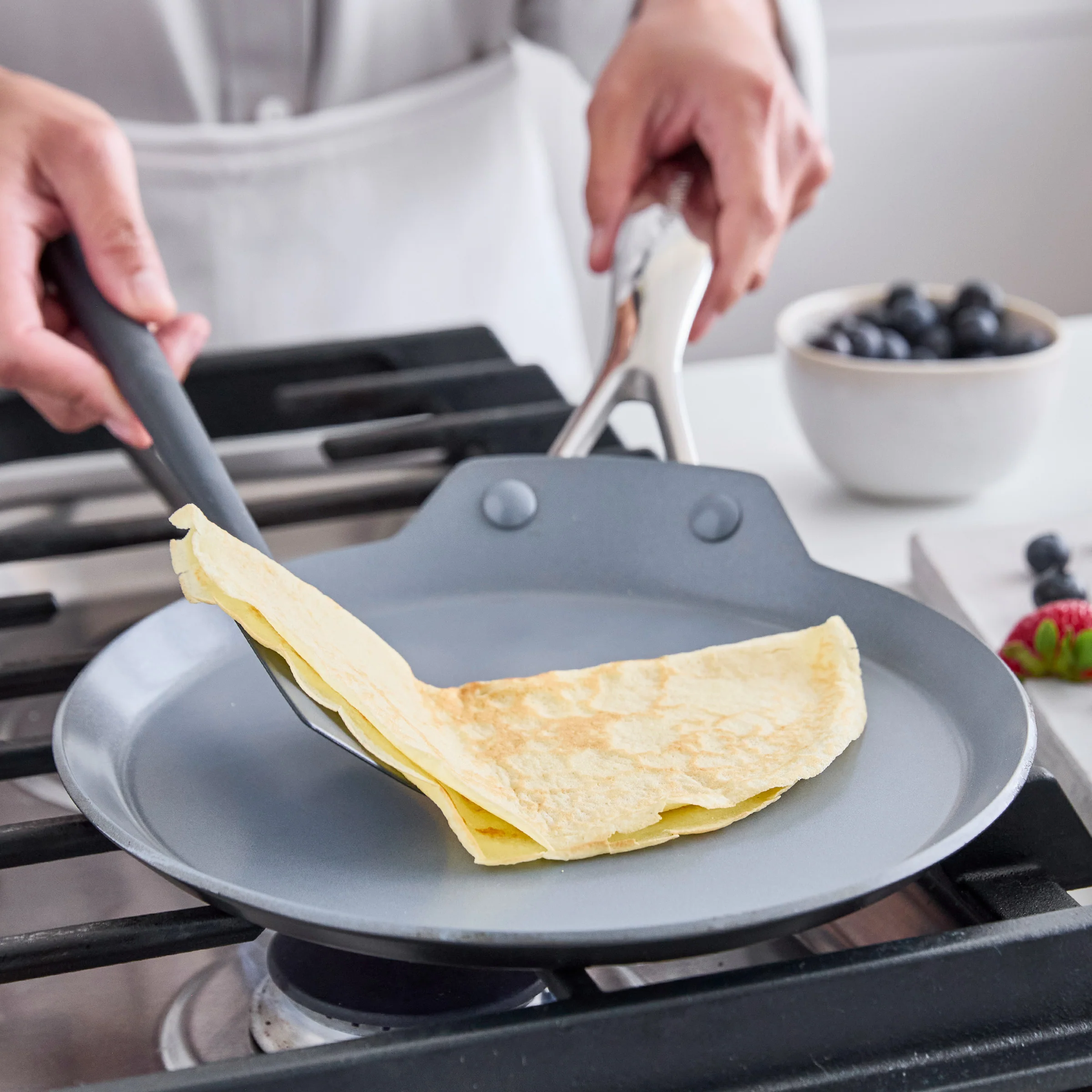 Valencia Pro Ceramic Nonstick 9.5" Crepe Pan - Image 3